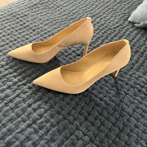 Michael Kors nude pumps